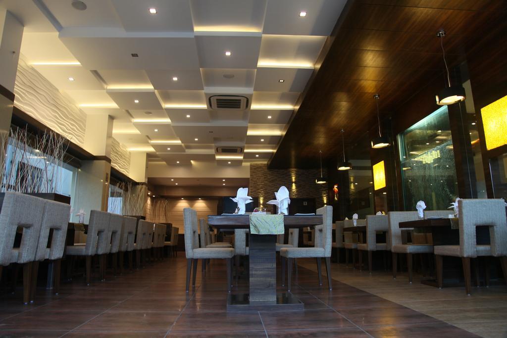 Le Grande Residency -Unmarried Couples Are Not Allowed Ahmedabad Exterior photo